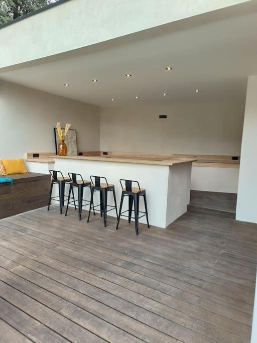 Вилла Industrial Luxury Nimes & Arles Бокер Экстерьер фото