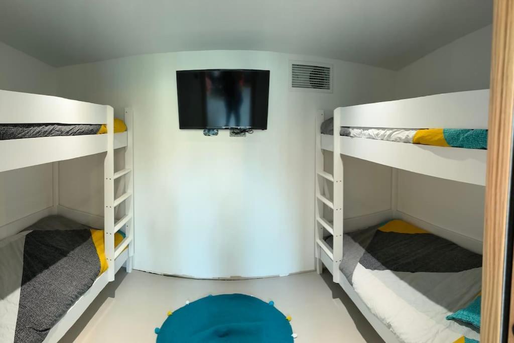 Вилла Industrial Luxury Nimes & Arles Бокер Экстерьер фото