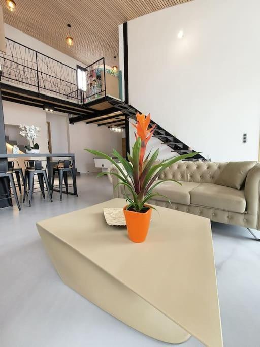 Вилла Industrial Luxury Nimes & Arles Бокер Экстерьер фото